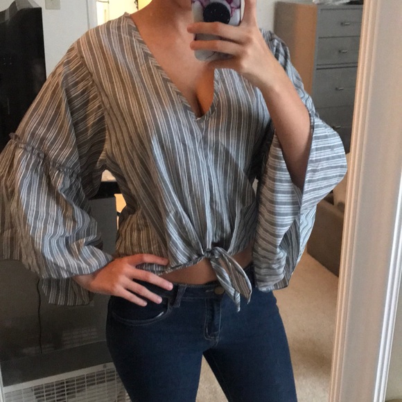 lavender field Tops - BOGO 🌵 NWT Bell Sleeve Striped Top